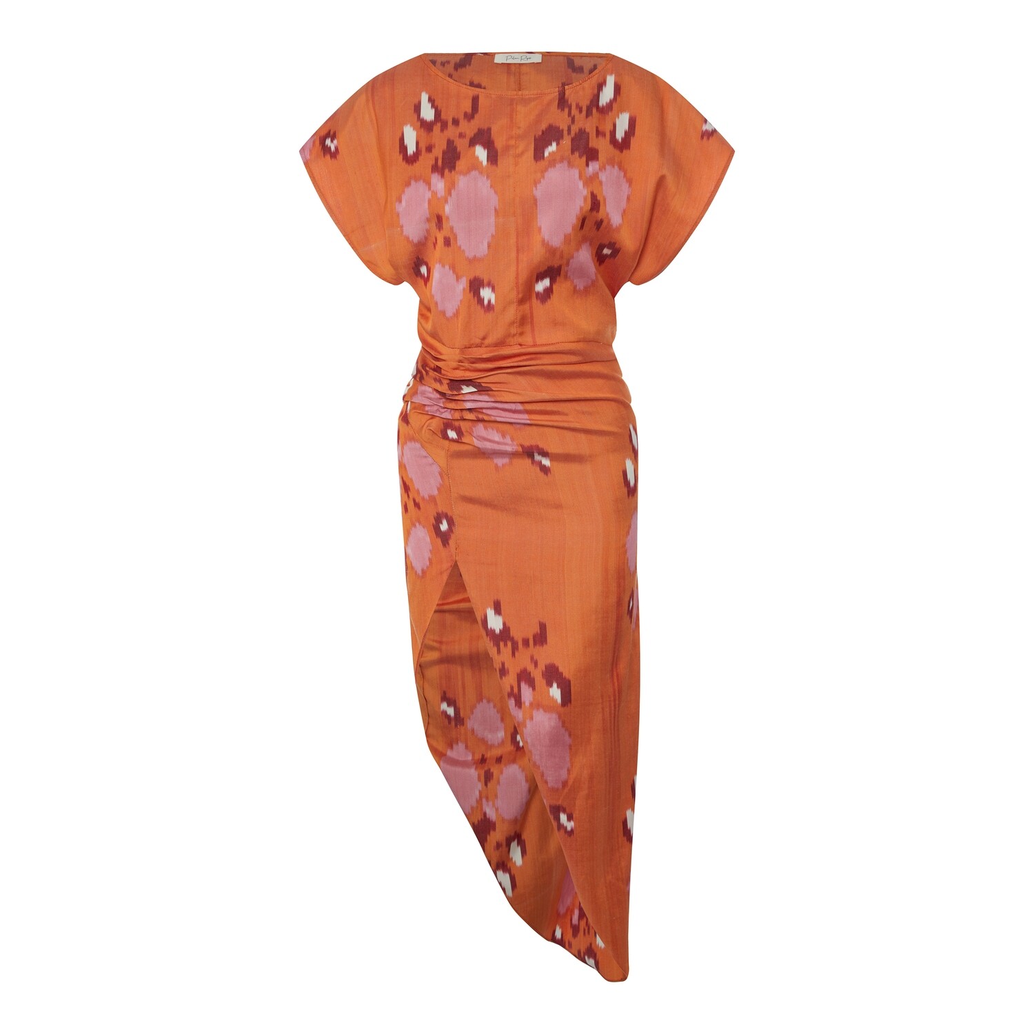 Платье из оранжевого адраса