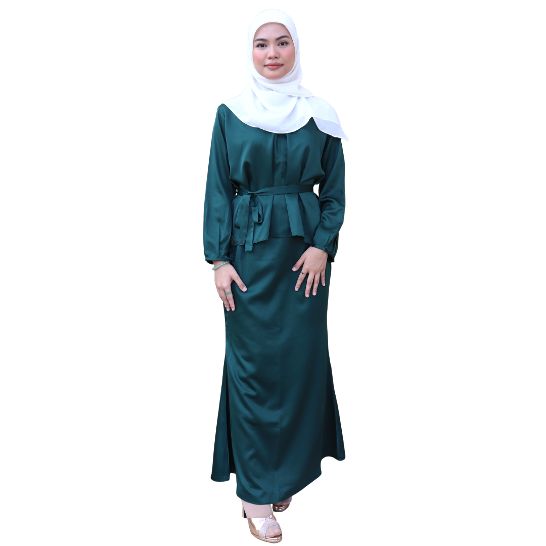 Attleya Set in Dark Emerald