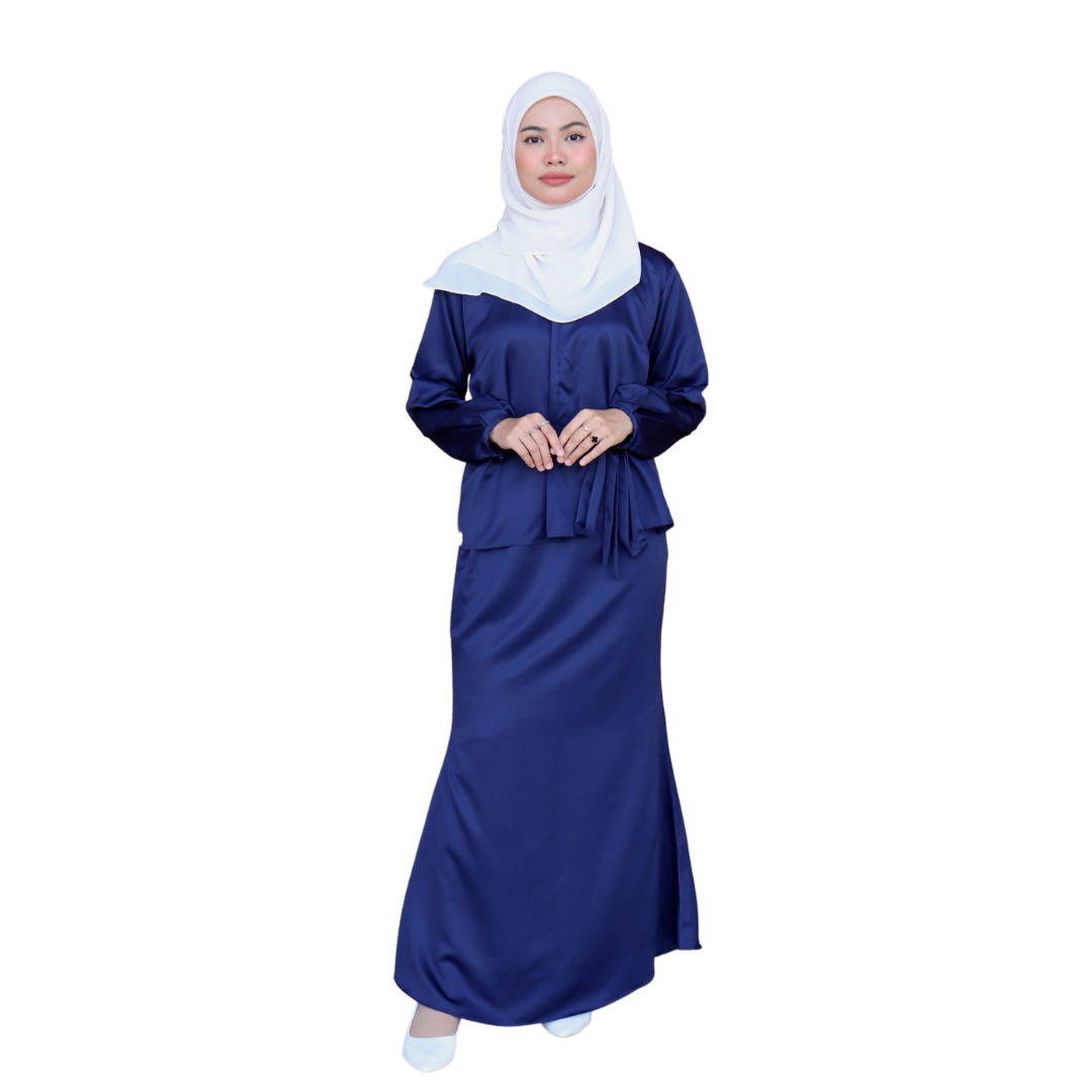 Attleya Set in Navy Blue