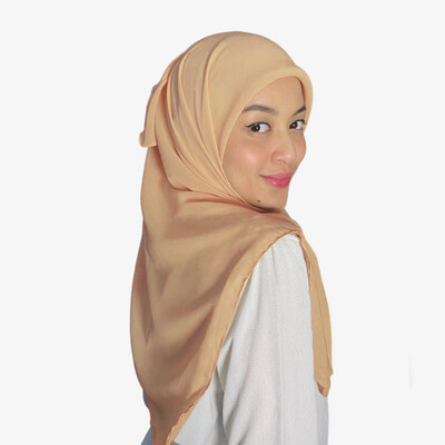 Square Plain in Apricot