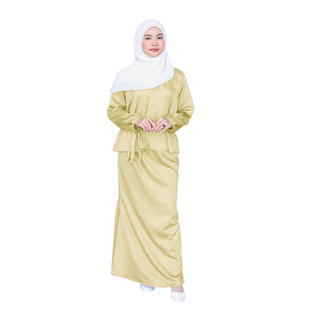 Attleya Set in Crystal Yellow
