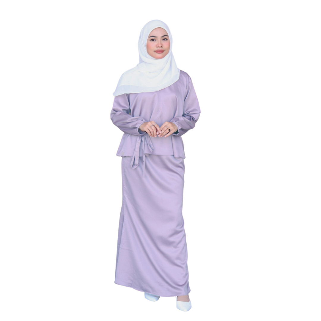 Attleya Set in Soft Lilac