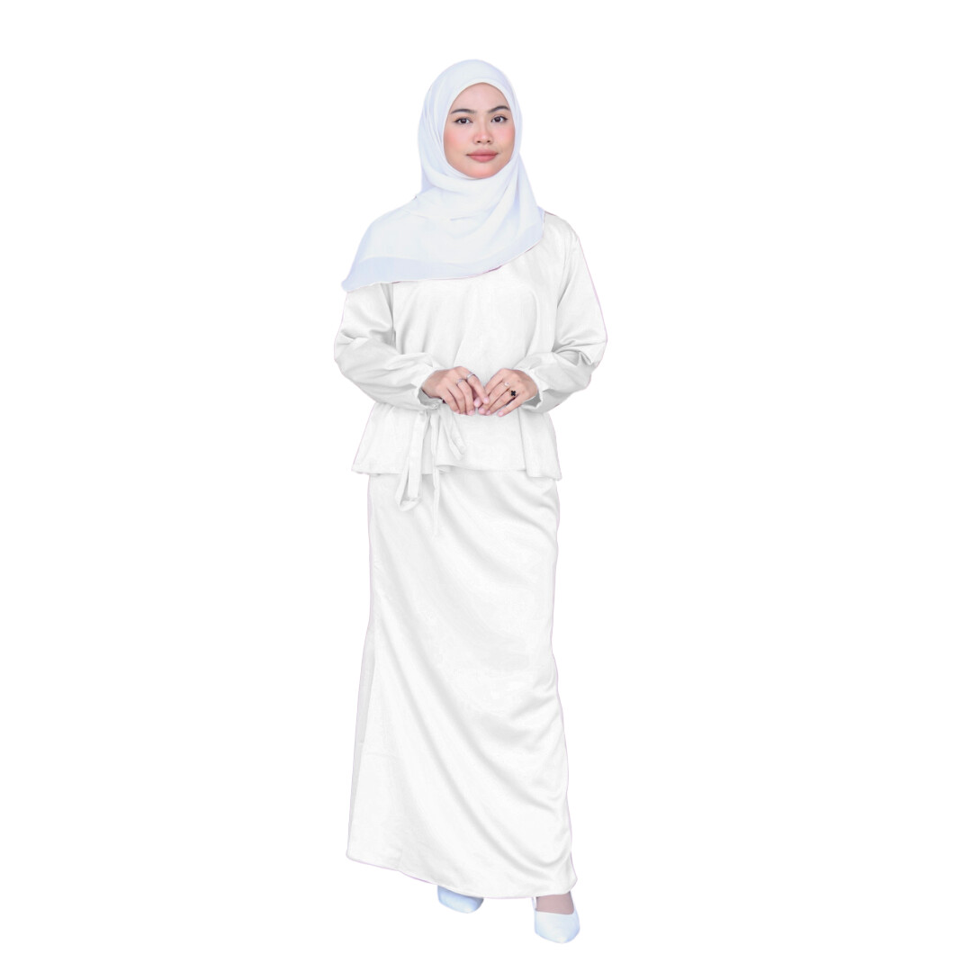 Attleya Set in Offwhite