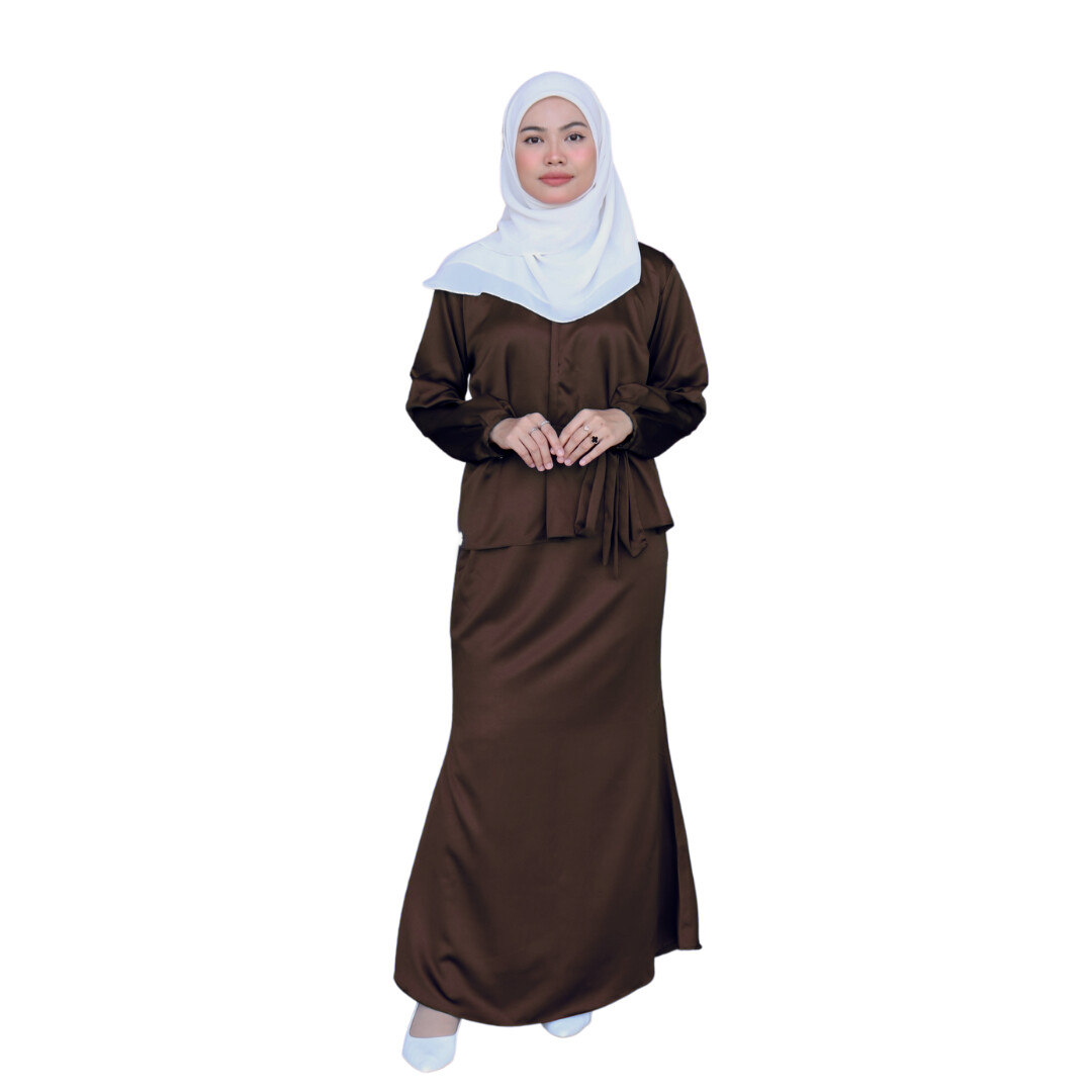 Attleya Set in Oxford Brown