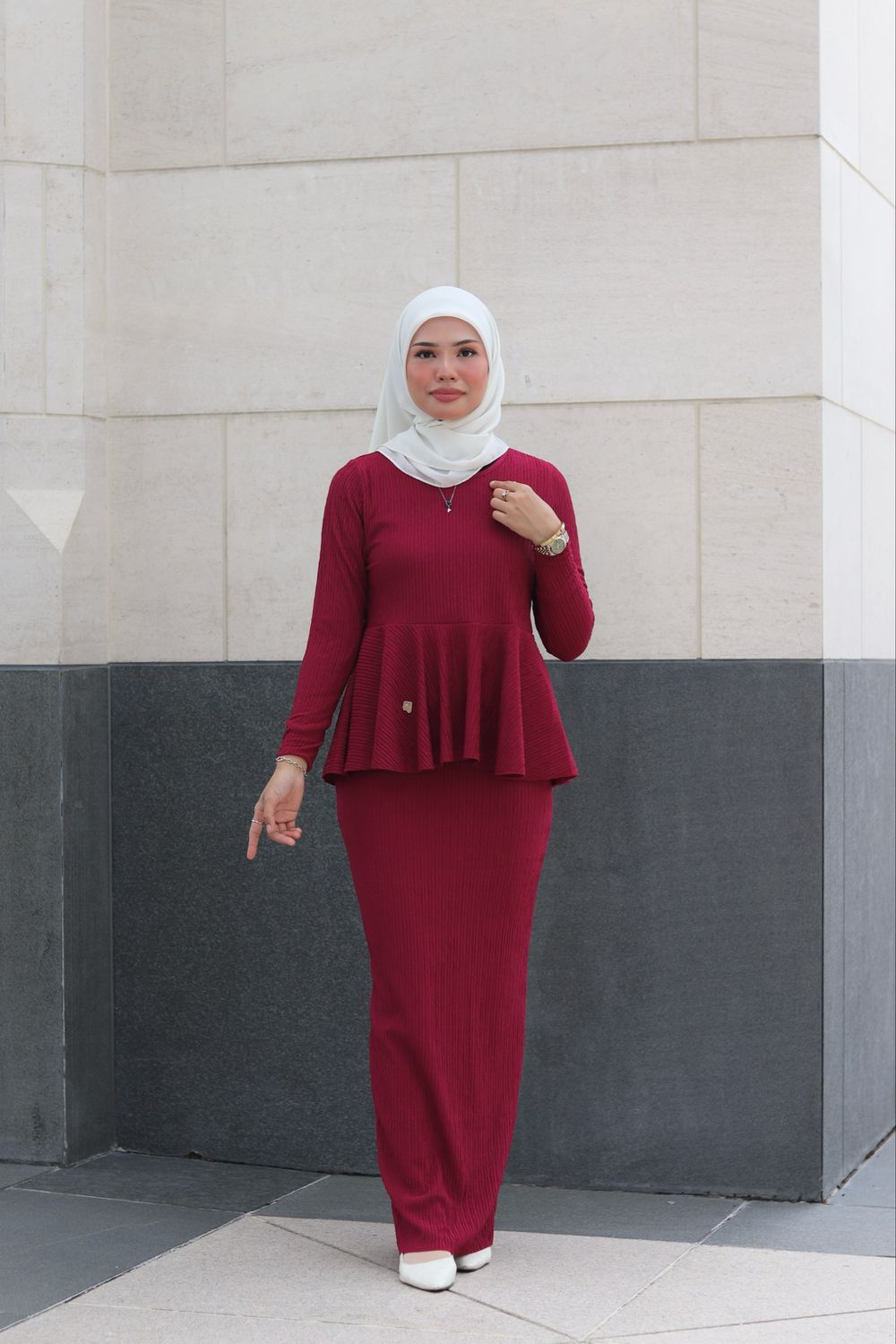Olivia Set in Dark Fuchsia