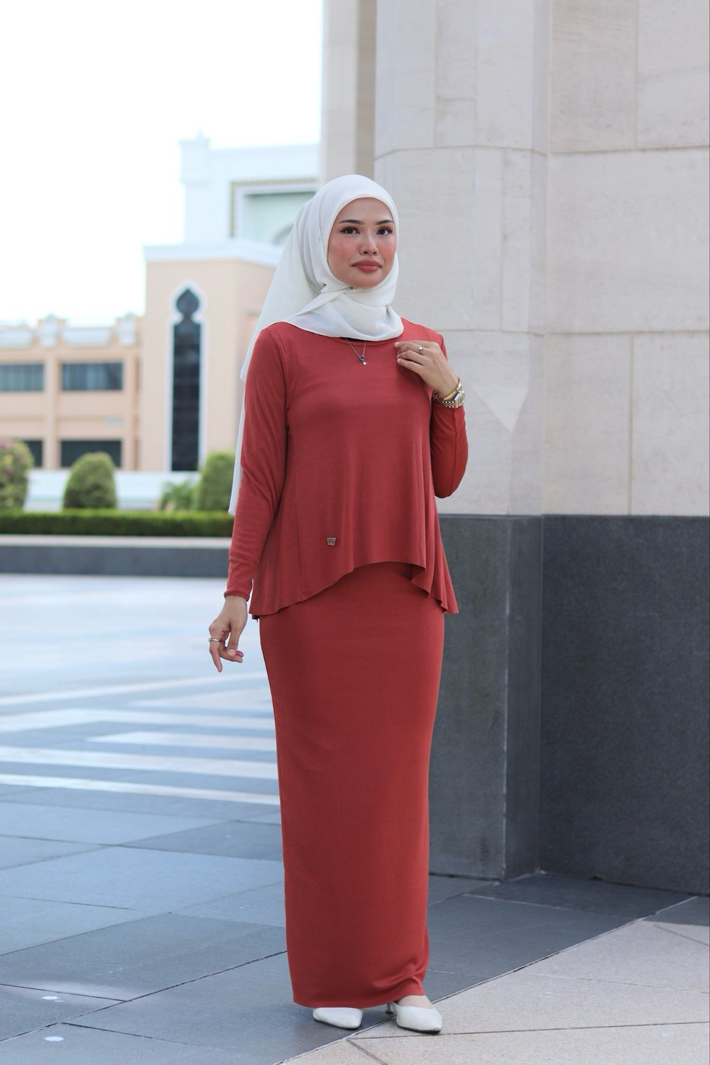Keyla Set in Dark Brick
