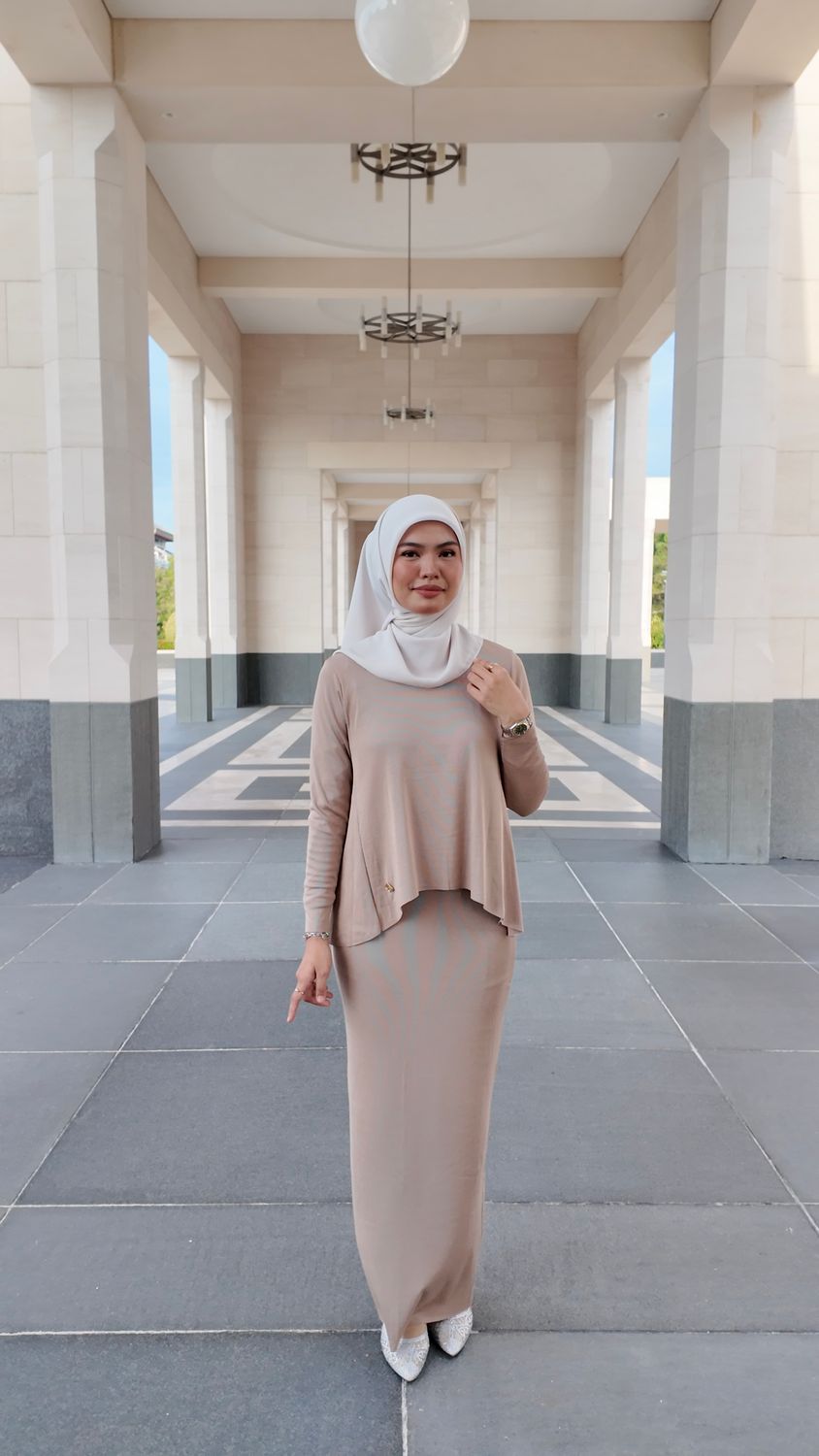 Keyla Set in Khaki