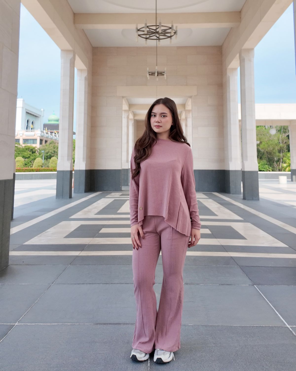 Leora Set in Dusty Pink