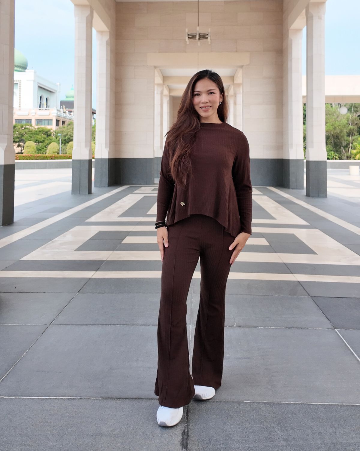 Leora Set in Rich Brown