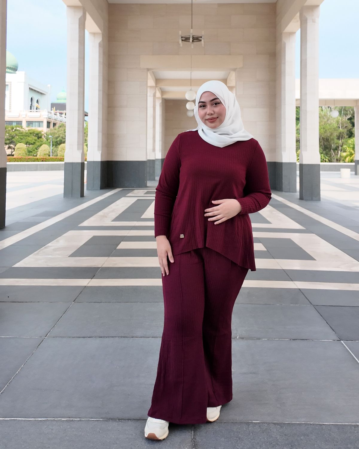 Leora Set in Maroon