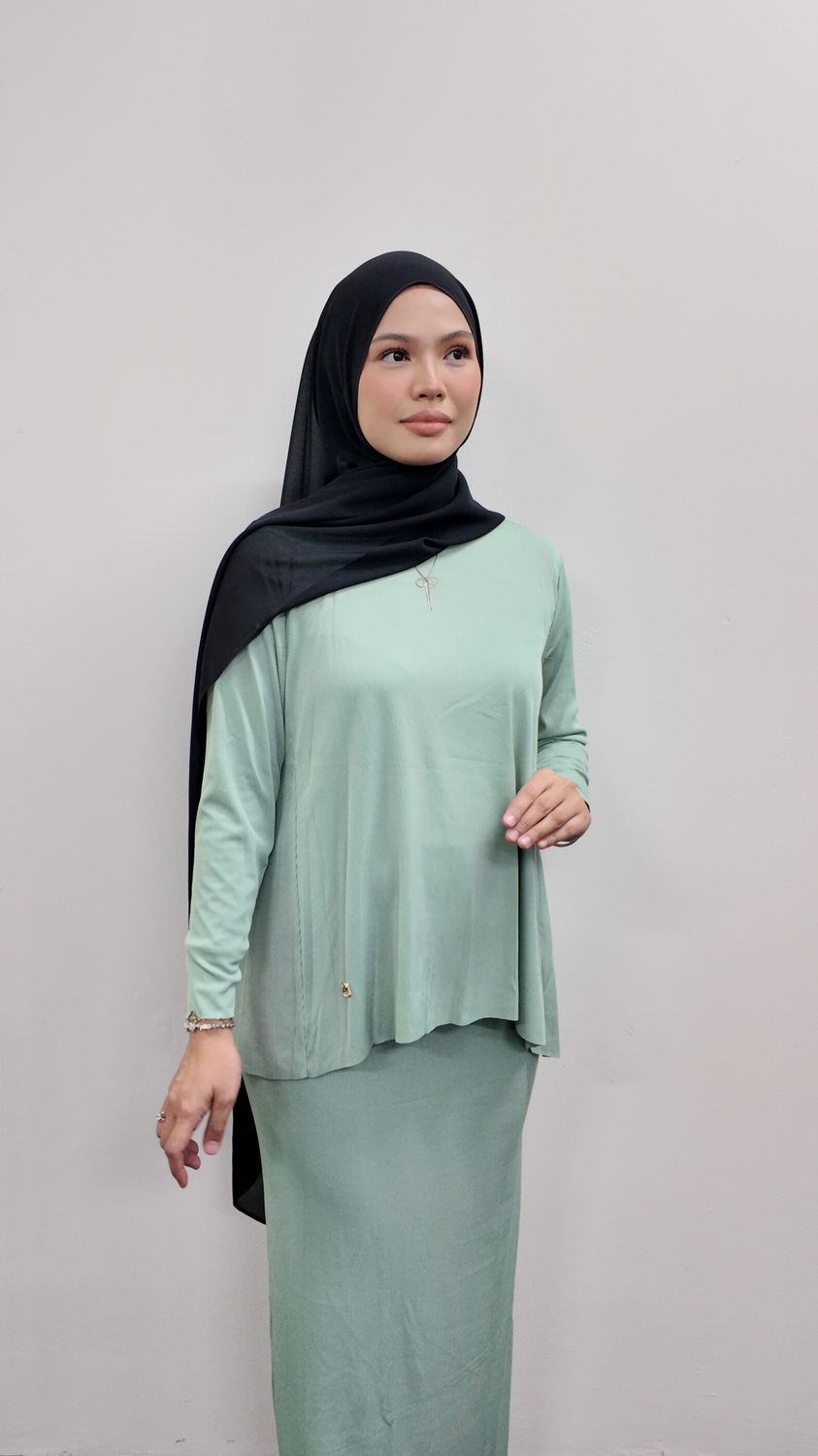 Keyla Set in Soft Green