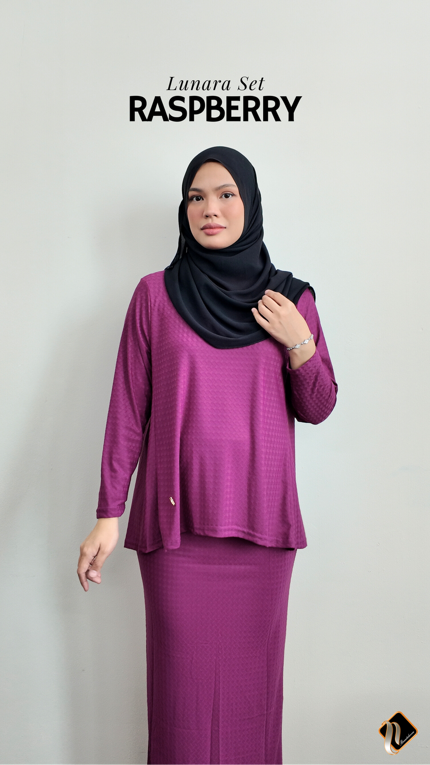 Lunara Set in Raspberry