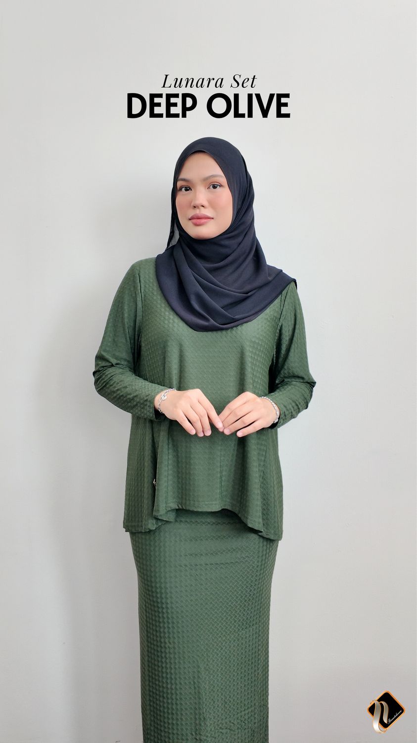 Lunara Set in Deep Olive