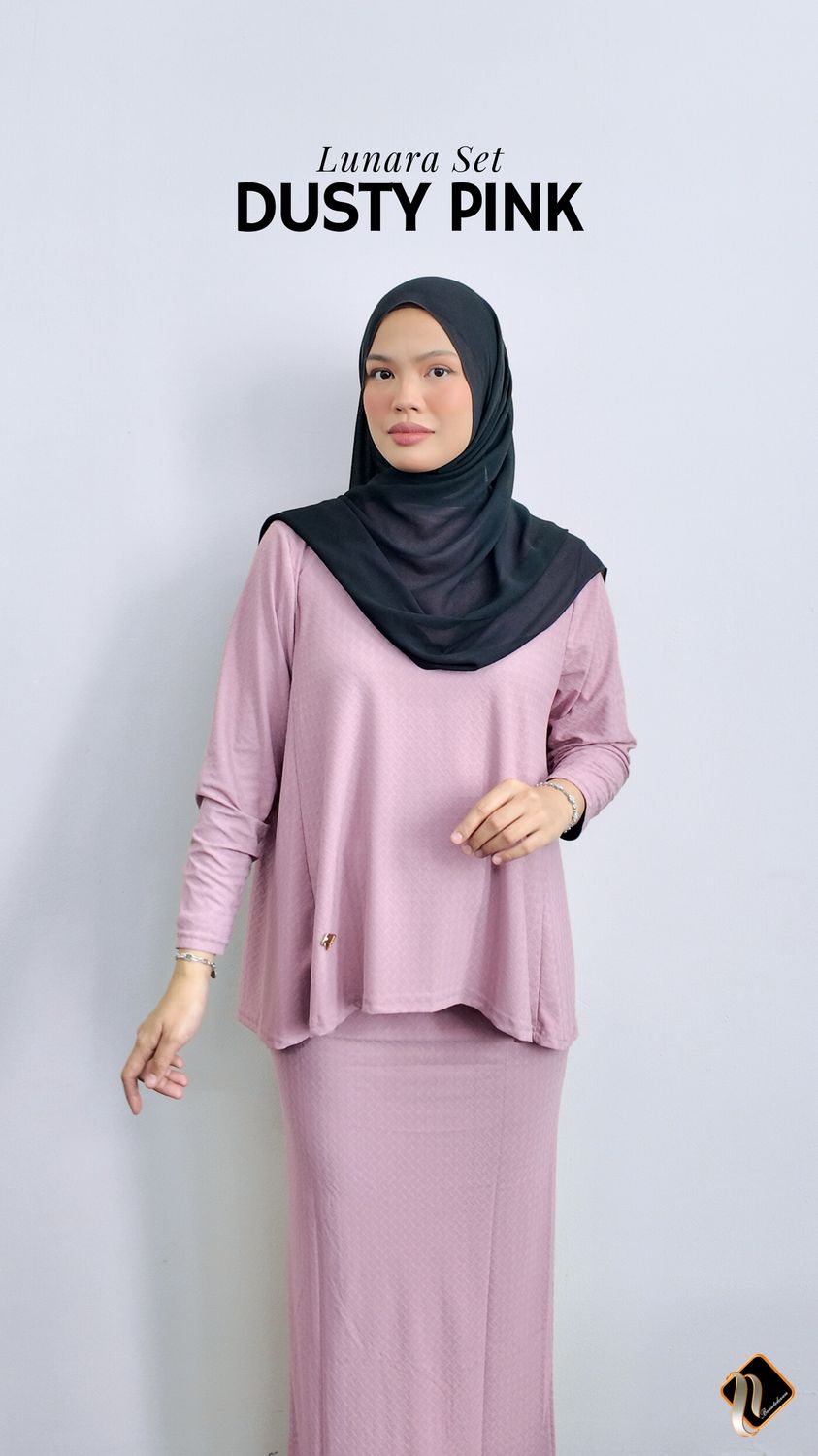 Lunara Set in Dusty Pink