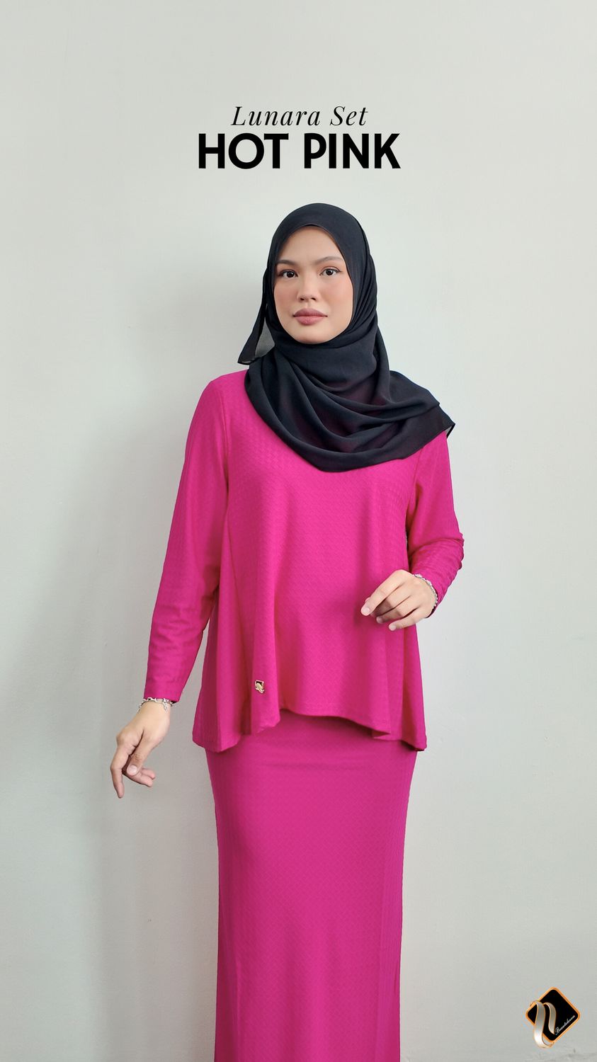 Lunara Set in Hot Pink