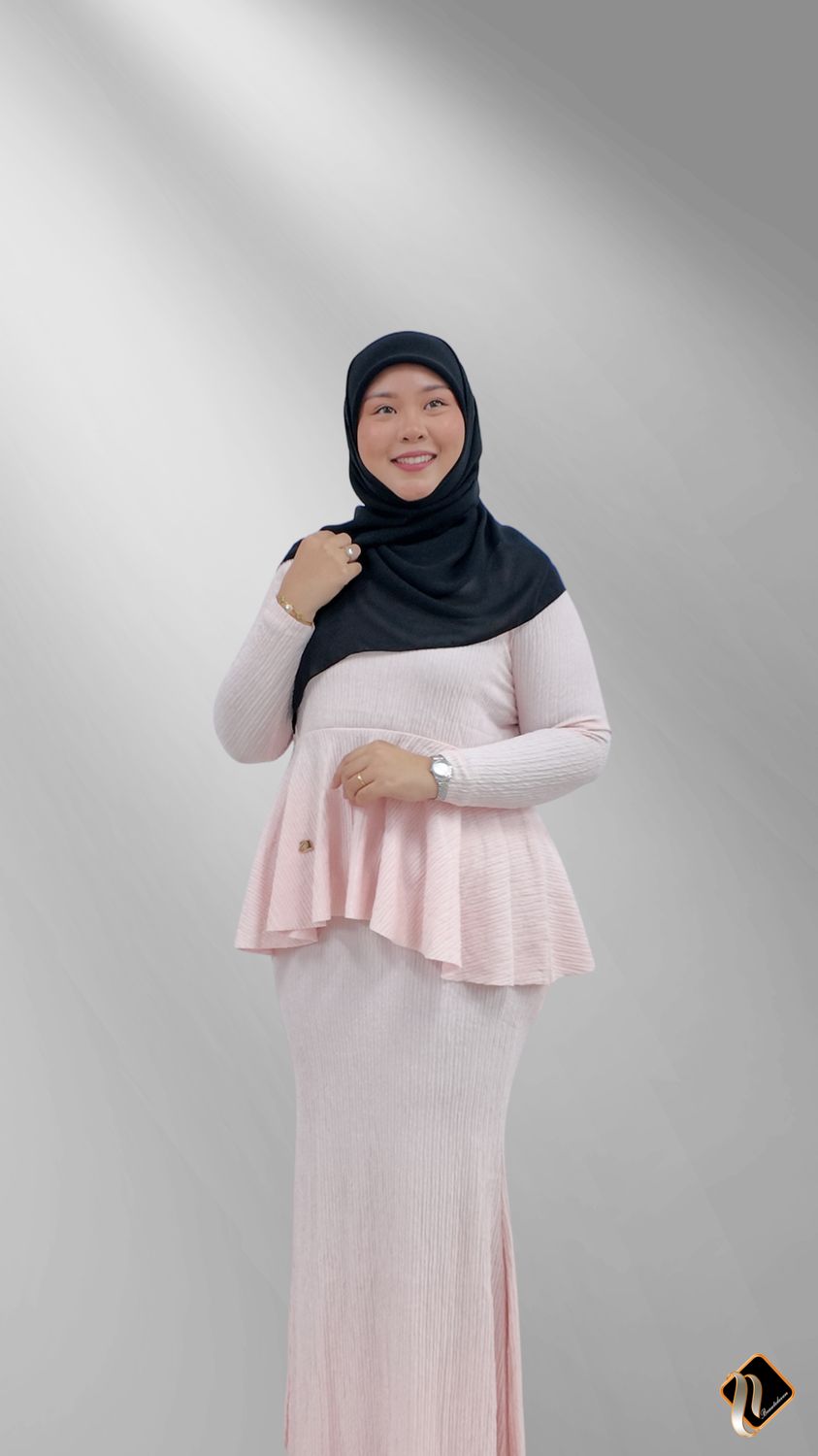 Olivia Set in Pink Pearl