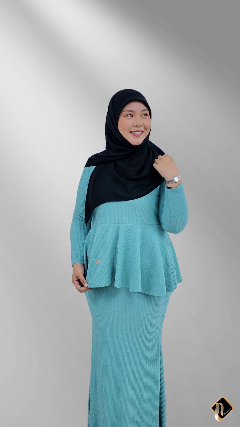 Olivia Set in Mint Lily