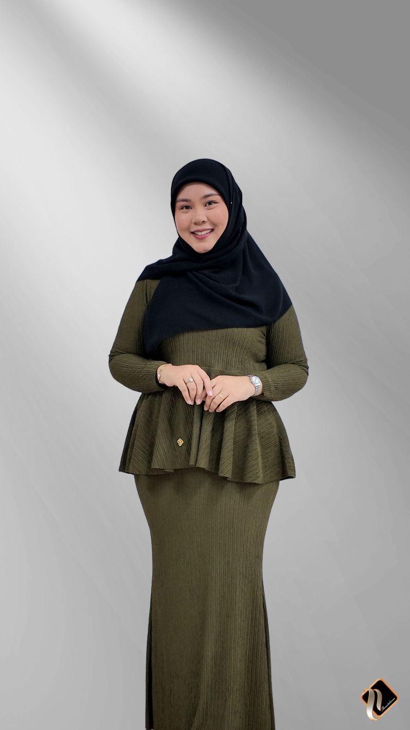 Olivia Set in Moss Green