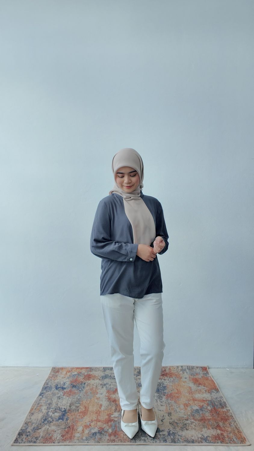 Serena Blouse in Slategrey