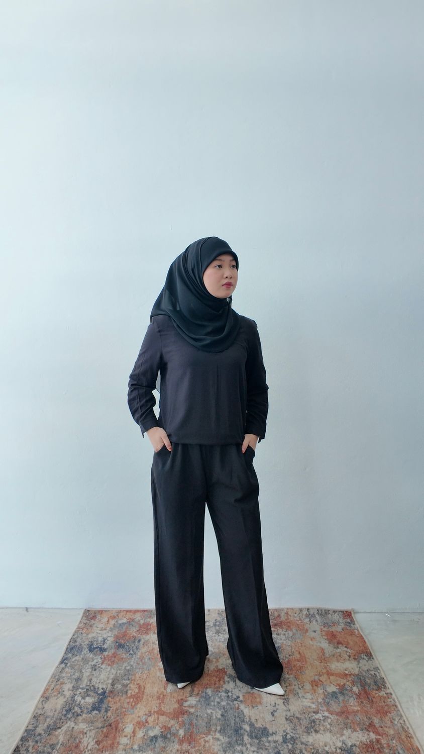 Serena Blouse in Black