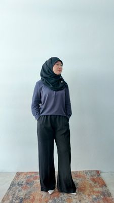 Serena Blouse in Navy Blue