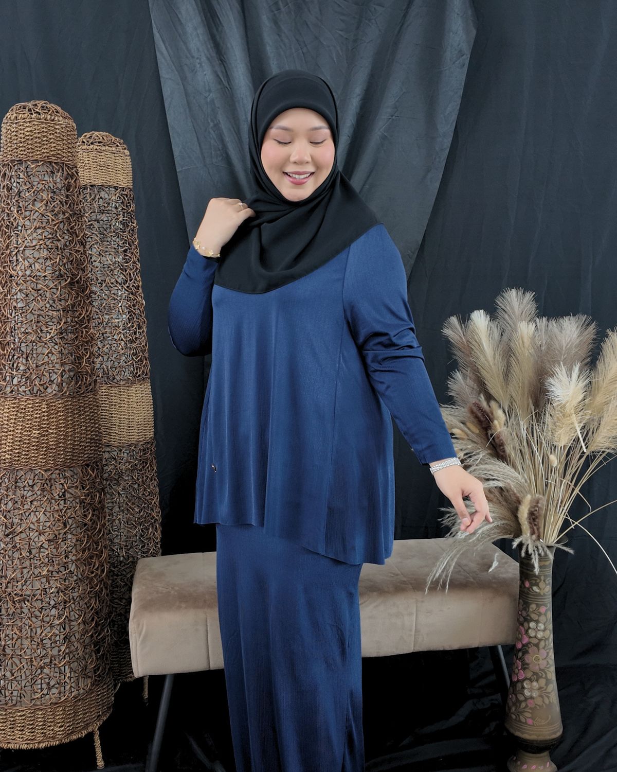 Elara Set in Deep Blue