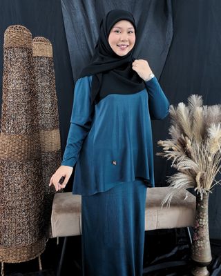 Elara Set in Teal Blue