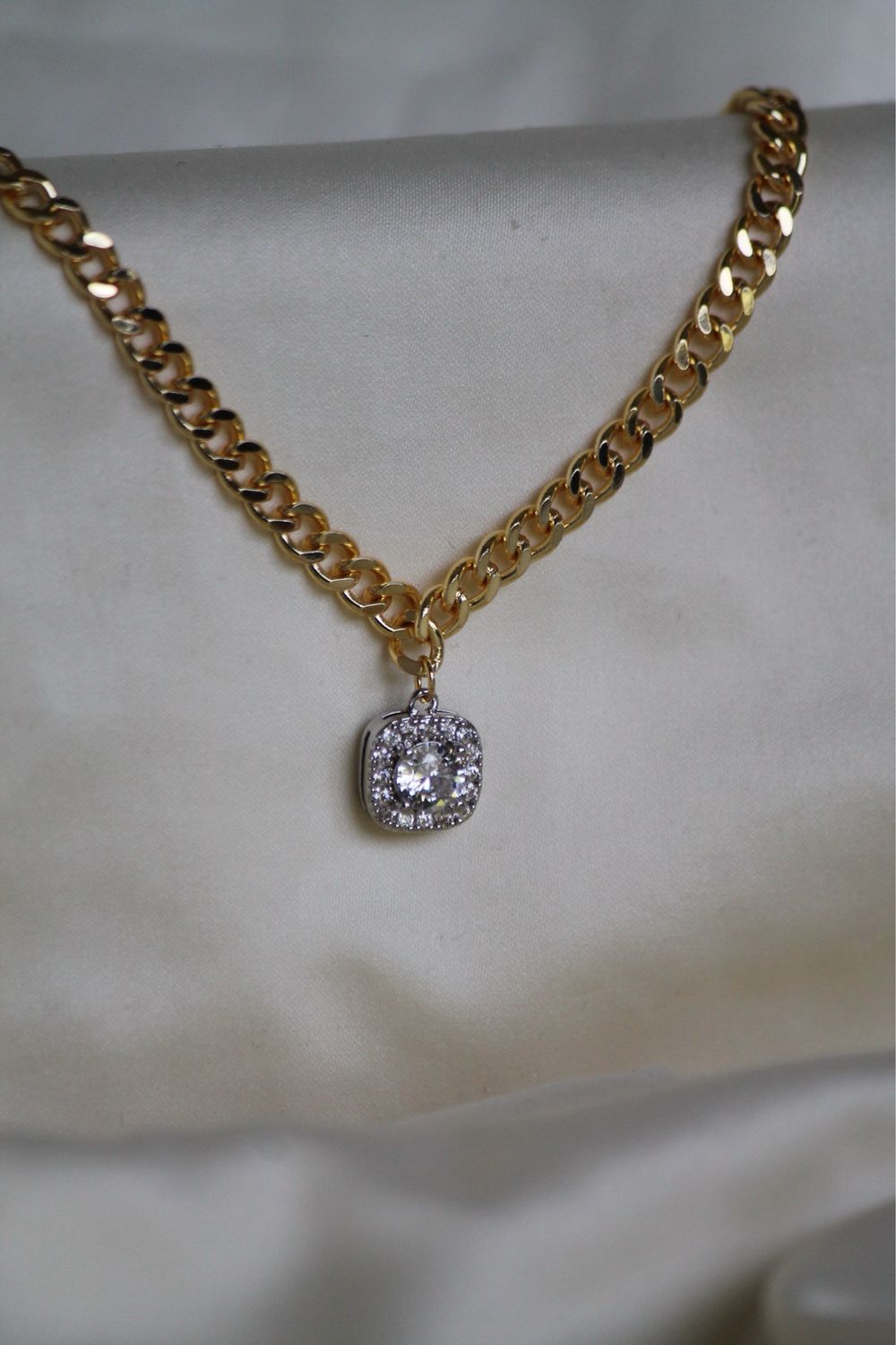 Round X baguette Necklace