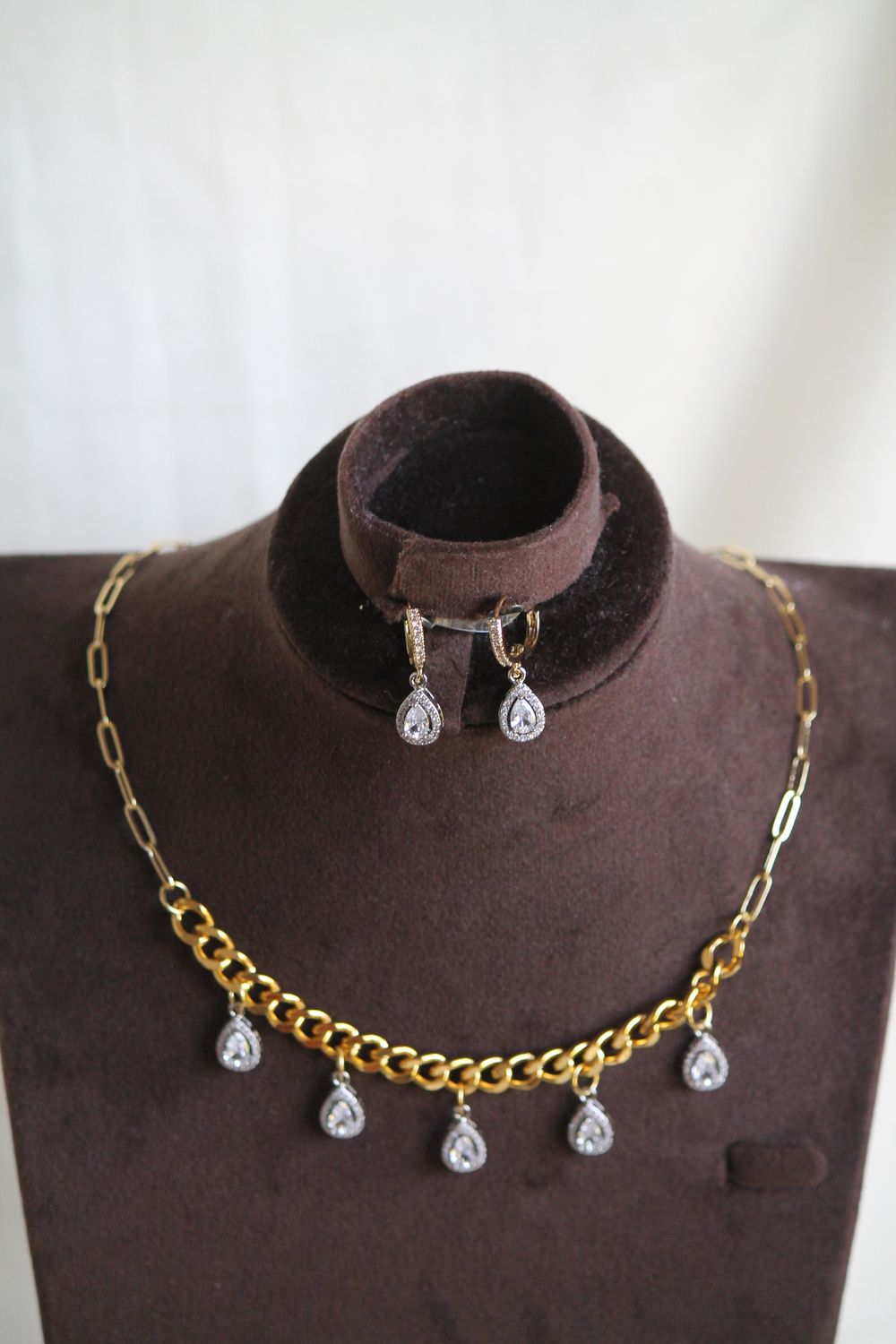 Five Pearls Radiance Necklace