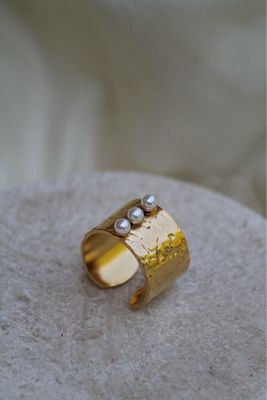 Tri Pearl Ring