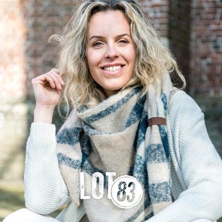 Dreieckstuch "Nina Ruit" Karo Beige-Schwarz