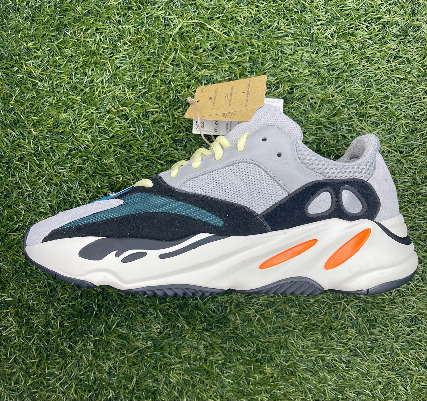 yeezy 700 12