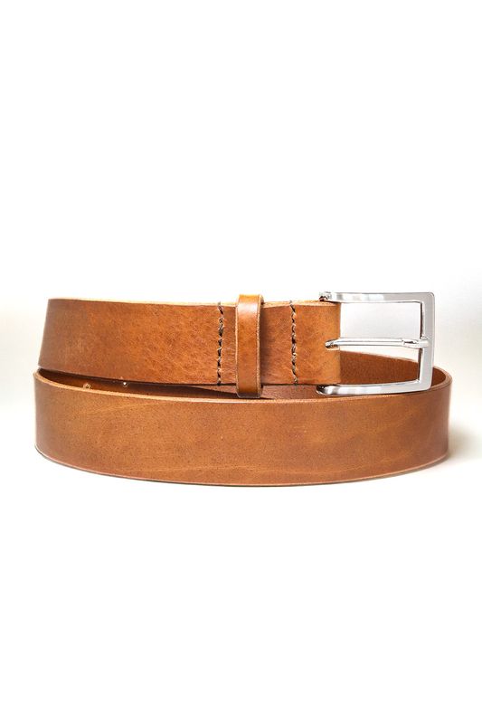 Handgemaakte cognac leren riem van Atelier Loulou 