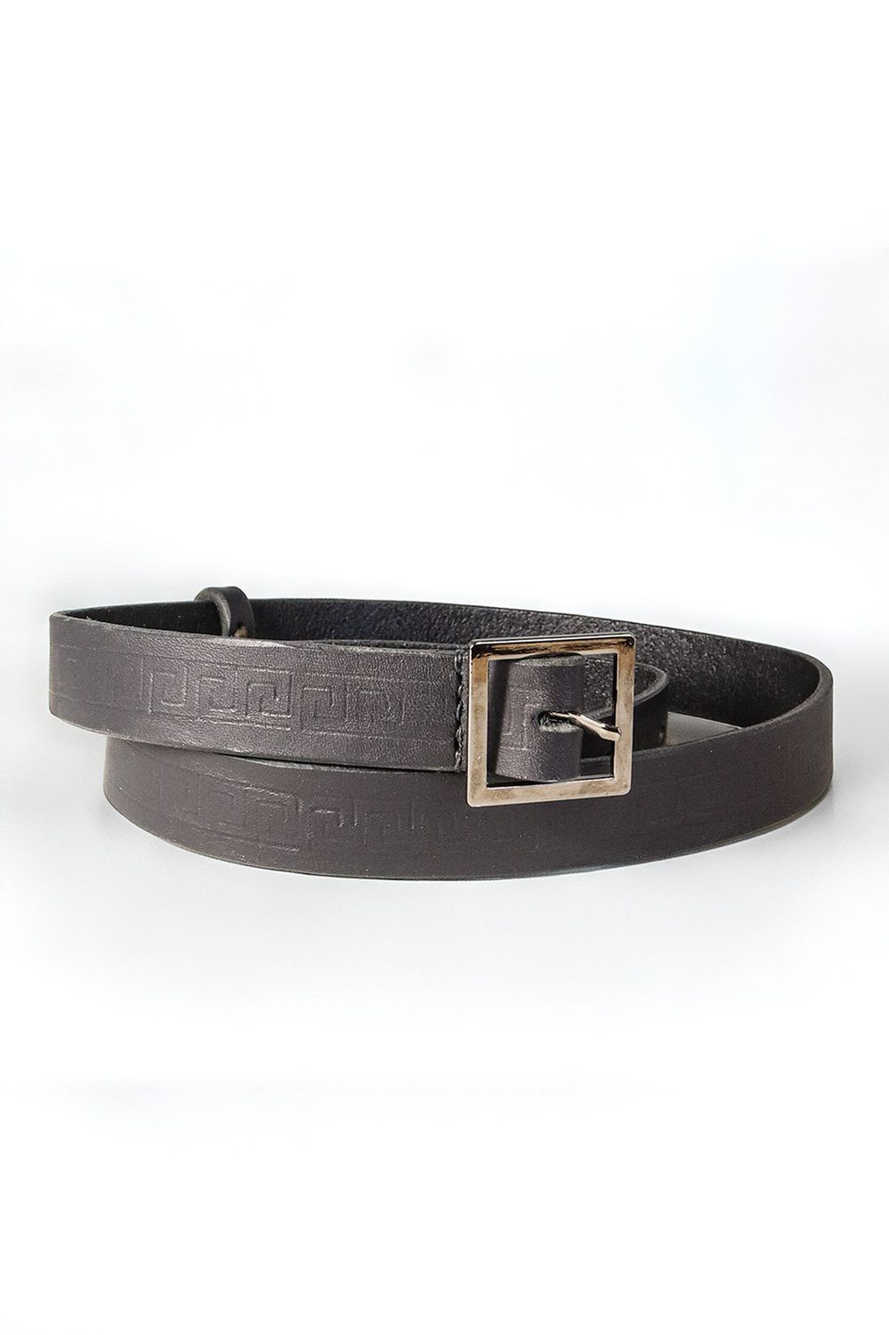 Handgemaakte donkere leren damesriem Ancient Ways met handgestempelde print en vierkante gesp, Atelier Loulou