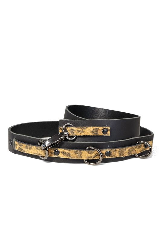 Handgemaakte zwarte leren riem met tijgerprintdetail en karabijnhaak, Atelier Loulou