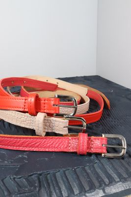 Verschillende kleuren leren Sassy Stitch riem van Atelier Loulou