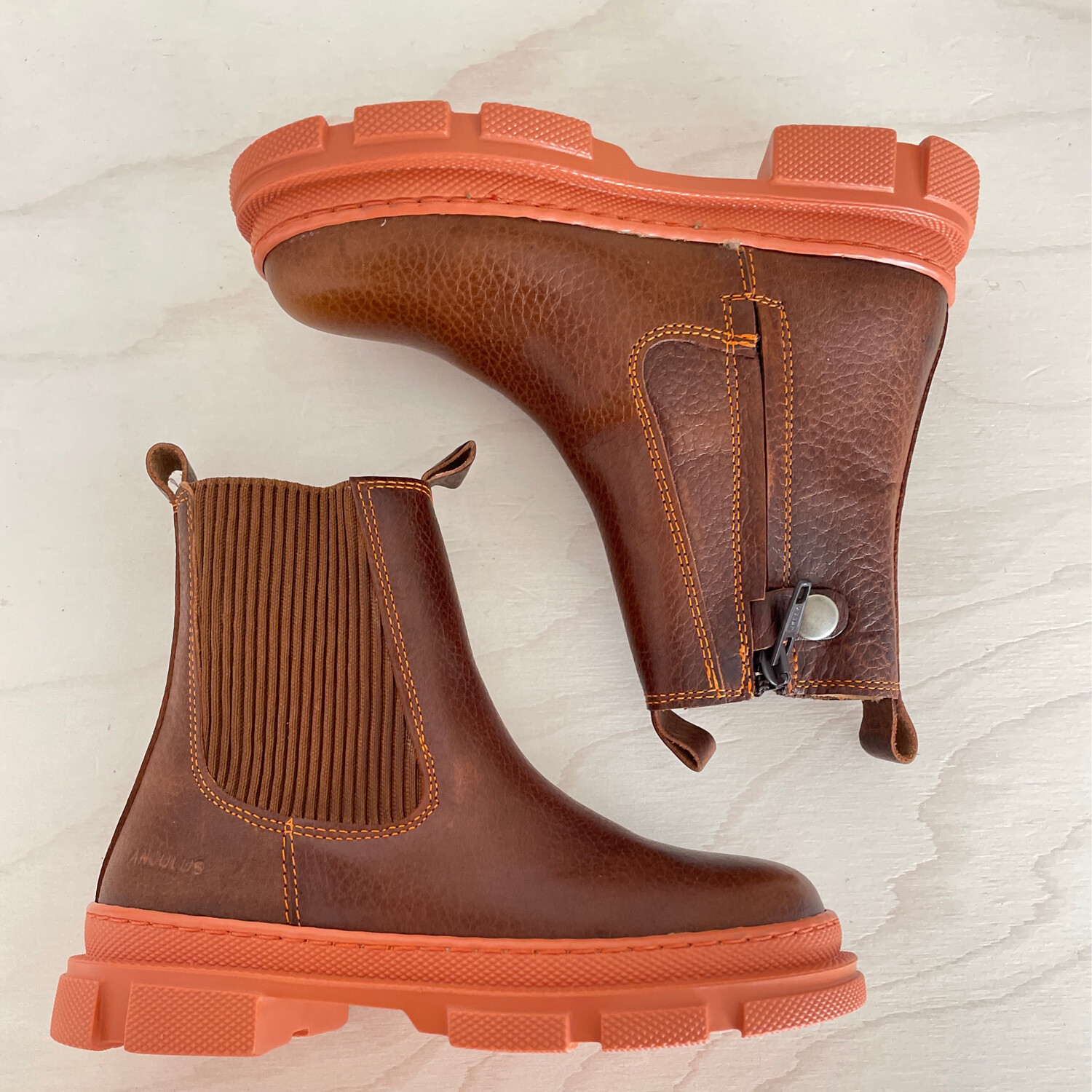 ANGULUS - Chelsea Boot with track sole - Medium Brown/Cognac
