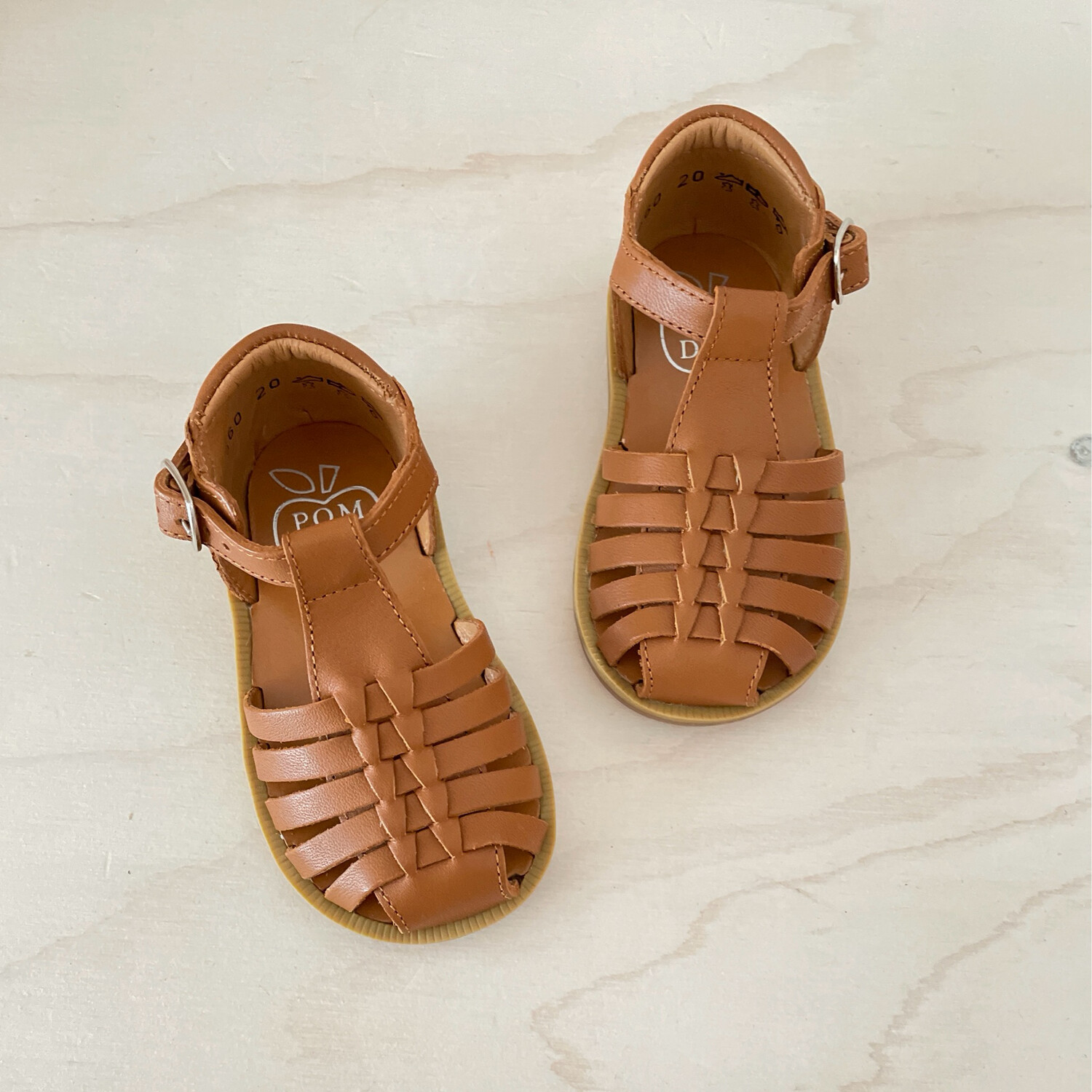 POM D&#39;API - Sandaal Poppy Pitti - Camel