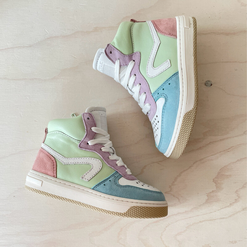 Merk kinderschoenen outlet sale
