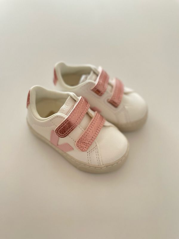 VEJA – Sneaker Esplar - Extra White Petale Nacré Rose