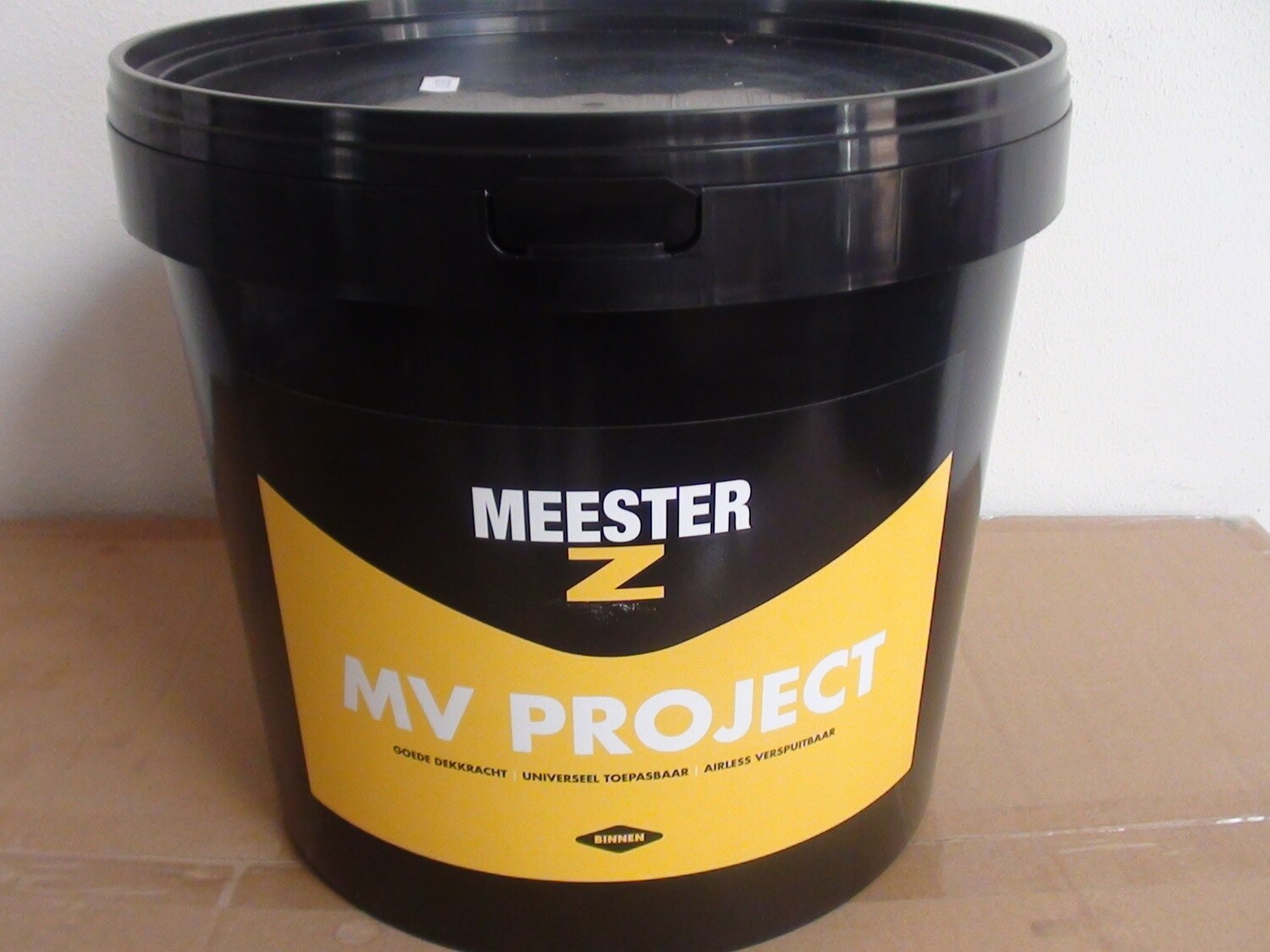 Meester Z muurverf tex 10 liter, wit en RAL 9010.