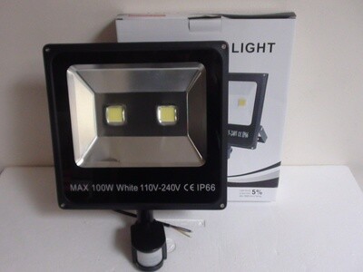Led 100W breedstraler buitenlamp met PIR Sensor.
