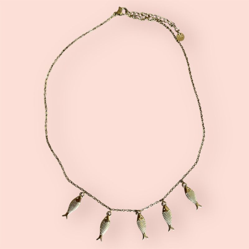 Fishy necklace