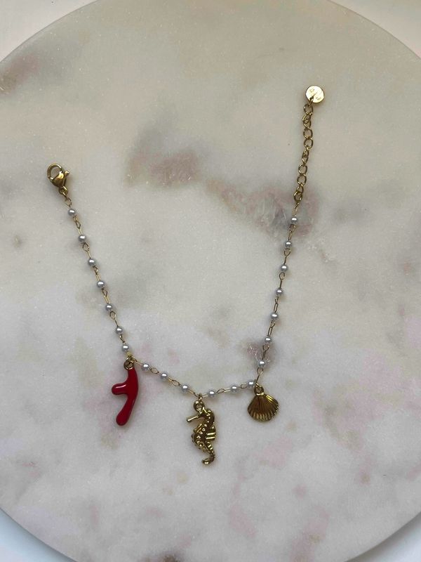 Seahorse bracelet
