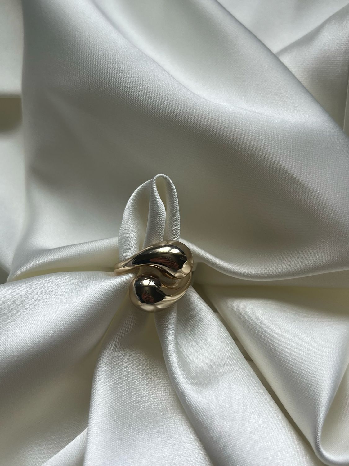 Ying Yang Ring