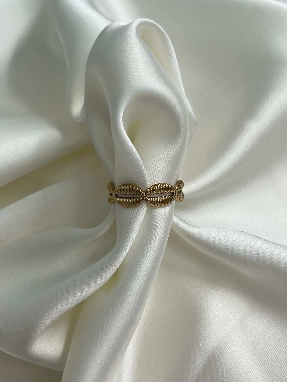 shelss ring