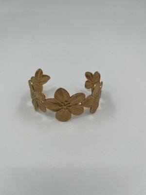 Bella Flower Bangle