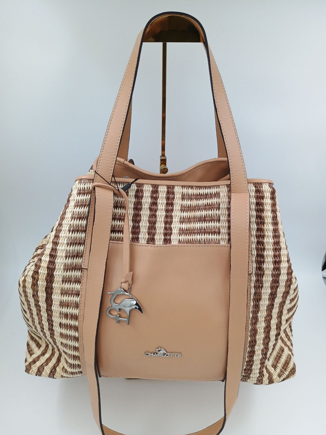 Grote Moderne handtas in Natuurkleurig Raffia