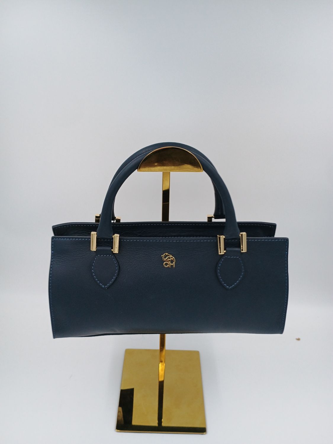 Klassevolle handtas in blauw kalfsleder