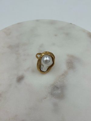 Oval Pearl Ring Goud